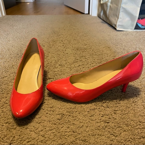 Coral 1.5 Inch Pumps - Picture 1 of 3